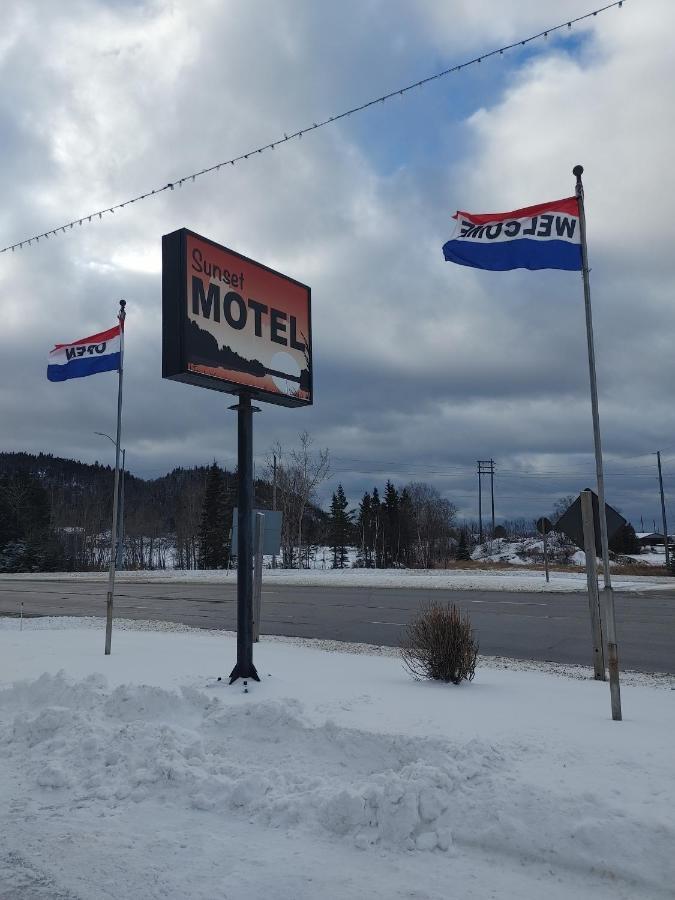 Sunset Motel Schreiber Dış mekan fotoğraf